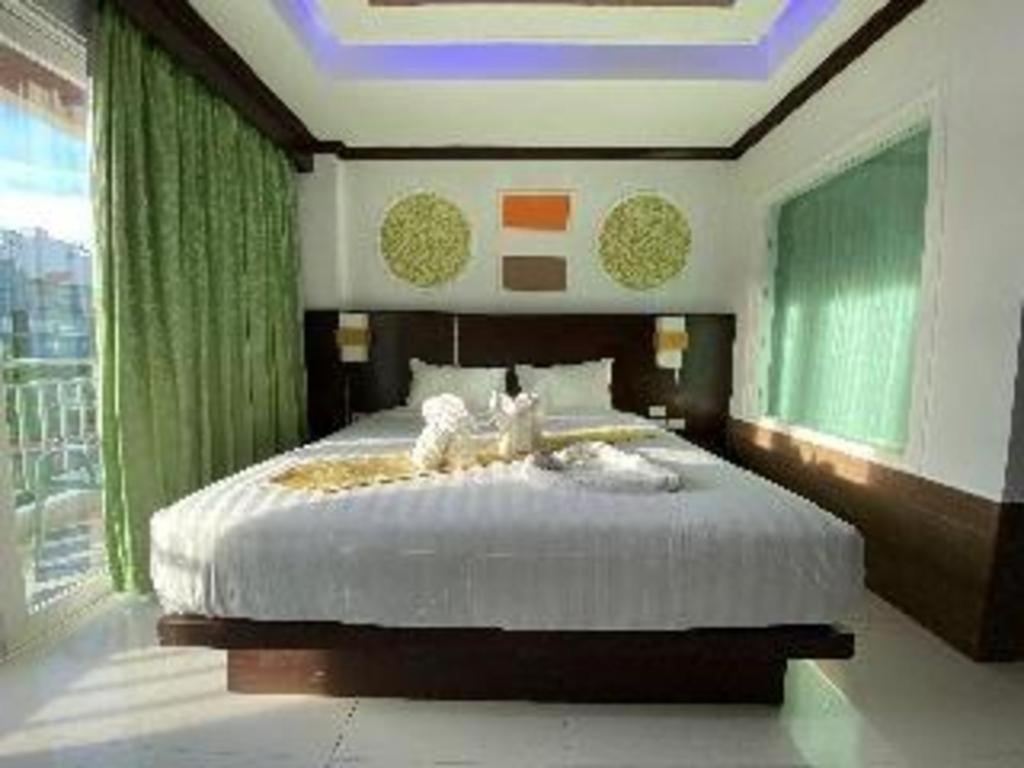 Hotel Azure Bangla Phuket à Patong Extérieur photo